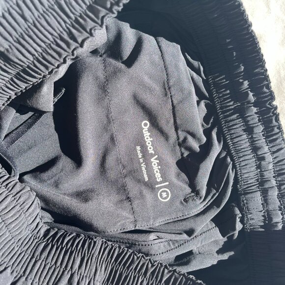 Outdoor Voices Zephr Pant Black, 26" Inseam, Size L - Picture 4 of 9